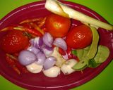 Foto langkah ke 3 dari resep ayam goreng bumbu pedas.