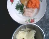 Foto langkah ke 1 dari resep mushed potato with chiken and carrot (7bln+).