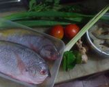 Foto langkah ke 1 dari resep bubur kentang dan udang + sup ikan kakap (13month).