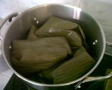 Foto langkah ke 7 dari resep Pepes Ayam Daun Singkong.