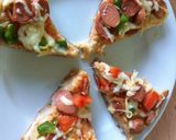 Foto langkah ke 8 dari resep Pizza dari Kulit Roti Tawar.