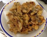 Foto langkah ke 5 dari resep jamur shimeji goreng.