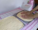 Foto langkah ke 5 dari resep Beef & Mushroom Home Made Pizza.