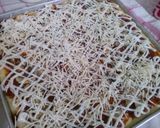 Foto langkah ke 10 dari resep Beef & Mushroom Home Made Pizza.