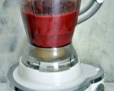 Foto langkah ke 3 dari resep Jus Merah .