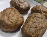 Foto langkah ke 5 dari resep Simple Microwave Baked Potato.