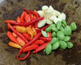 Foto langkah ke 2 dari resep sambal bawang pete.