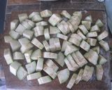 Foto langkah ke 1 dari resep Terong Asam Manis .