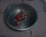 Foto langkah ke 2 dari resep Tumis Ikan Salmon.
