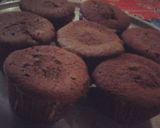 Foto langkah ke 4 dari resep Dark Chocolate Cupcakes.