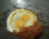 Foto langkah ke 5 dari resep Nasi Goreng Pedas Teri Medan.