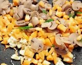 Foto langkah ke 3 dari resep Tumis Tahu Jamur Semi Vegetarian.