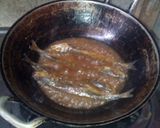 Foto langkah ke 2 dari resep Tumis Ikan Asin Pedas.