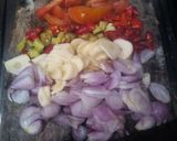 Foto langkah ke 3 dari resep Tumis Ikan Asin Pedas.