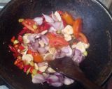 Foto langkah ke 4 dari resep Tumis Ikan Asin Pedas.