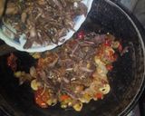 Foto langkah ke 5 dari resep Tumis Ikan Asin Pedas.