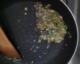 Foto langkah ke 4 dari resep Chicken Parsley with Garlic Sauce.