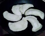 Foto langkah ke 4 dari resep Gyoza isi ayam sayur (dumpling).