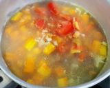 Foto langkah ke 3 dari resep Sup Tomat Macaroni.