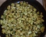 Foto langkah ke 1 dari resep Potatoes Omelet .
