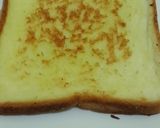 Foto langkah ke 2 dari resep Roti Panggang Selai Kacang dan Strawberry.