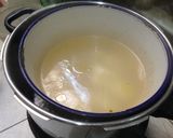 Foto langkah ke 5 dari resep Hu Pio Soup (Fish Belly Soup) Masakan Khas Imlek.