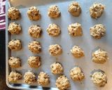 Foto langkah ke 2 dari resep Chocolate Chip Cookies - Easy Drop.