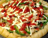 Foto langkah ke 4 dari resep Pizza Enak Rumahan.... olahan dari berbagai sumber.