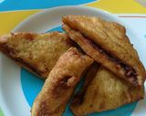 Foto langkah ke 4 dari resep Roti tawar goreng isi coklat tabur keju .