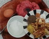 Foto langkah ke 1 dari resep 1 of my best BaKSo Recipe (middle).