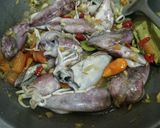 Foto langkah ke 4 dari resep Tumis Cumi Hitam.