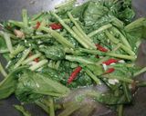 Foto langkah ke 4 dari resep Tumis Sawi Segar.