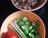 Foto langkah ke 1 dari resep Kerang tumis pete.