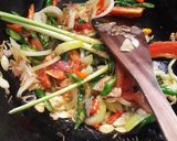 Foto langkah ke 3 dari resep Kerang tumis pete.