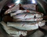 Foto langkah ke 1 dari resep iwak belanak (ikan belanak) asam rembang.