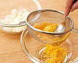 Foto langkah ke 3 dari resep simple egg pure love.