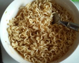 Foto langkah ke 3 dari resep Pizza mie rasa soto.