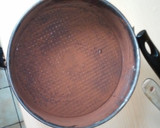 Foto langkah ke 2 dari resep Cake coklat tanpa terigu dengan Milka .