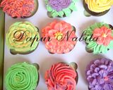 Foto langkah ke 6 dari resep Cupcake vanila.