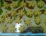 Foto langkah ke 4 dari resep Almond Button Cookies.