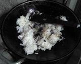Foto langkah ke 4 dari resep Nasi Goreng Hitam.