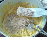 Foto langkah ke 6 dari resep Kue Sagu Keju.