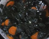 Foto langkah ke 2 dari resep Sayur Bening Katuk Wortel.