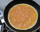 Foto langkah ke 3 dari resep Spicy Potato Omelette aka Dadar Kentang Pedas.