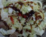 Foto langkah ke 4 dari resep Tumis Kol & Bakso Dadakan.