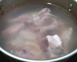 Foto langkah ke 2 dari resep Sup Ayam Rebung.
