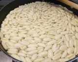 A picture of step 2 of Cavatelli e ceci.