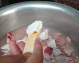 A picture of step 1 of Gosht aloo.