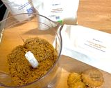 Une image de l'étape 1 de Gâteau sarrasin, amande, et chocolat Omie.