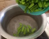 A picture of step 1 of Garlic Cluster beans.